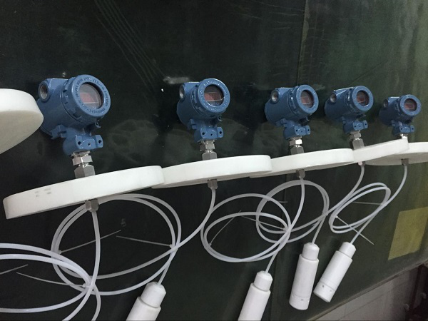 防腐投入式液位變送器價(jià)格，廠家